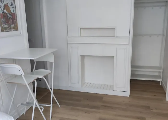 Rue Saint - Cathedrale - Cour *